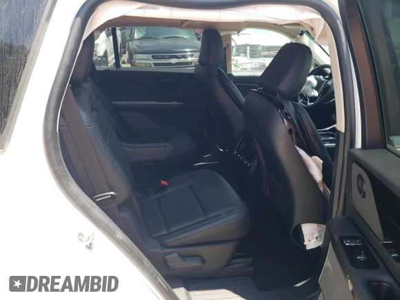 2023 Lincoln Aviator Reserve with VIN 5LM5J7WC9PGL14351, listed as a Copart auction lot 53533333 with 1,347 mi miles and Non repairable. Bid and sale history available at DreamBid. Image 11.