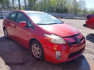 2011 Toyota Prius I with VIN JTDKN3DU3B1401810, listed as a IAAI auction lot 42041872 with 185,382 mi miles. Bid and sale history available at carsss.com. Image 1.