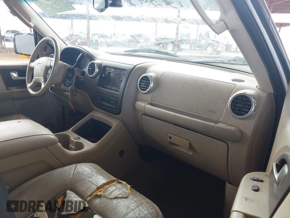 2003 Ford Expedition Eddie Bauer with VIN 1FMFU17L33LA54654, listed as a IAAI auction lot 42692754 with 189,139 mi miles and . Bid and sale history available at DreamBid. Image 5.
