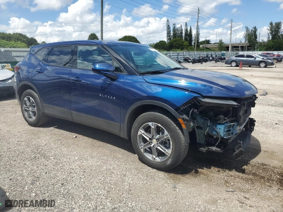 2023 Chevrolet Blazer LT with VIN 3GNKBCR48PS120522, listed as a Copart auction lot 72776514 with 7,377 mi miles and Salvage Title. Bid and sale history available at carsss.com. Image 4.