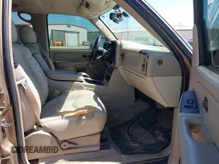 2004 Chevrolet Tahoe LT with VIN 1GNEC13Z04R118619, listed as a IAAI auction lot 42037638 with 234,472 mi miles and . Bid and sale history available at DreamBid. Image 5.