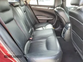 2019 Chrysler 300 Limited z VIN 2C3CCAEG1KH555560, wystawiony jako Copart lot #54662635 z przebiegiem 120 516 mil mil oraz Nie do naprawy • Non repairable. Historia ofert i sprzedaży dostępna na DreamBid. Obrazek 10.