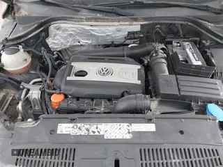 2013 Volkswagen Tiguan SE z VIN WVGAV7AXXDW519677, wystawiony jako IAAI lot #42264759 z przebiegiem 103 913 mil mil oraz . Historia ofert i sprzedaży dostępna na DreamBid. Obrazek 10.