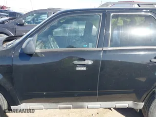 2010 Ford Escape XLT with VIN 1FMCU0DG1AKA15388, listed as a IAAI auction lot 41752399 with 189,655 mi miles. Bid and sale history available at carsss.com. Image 15.