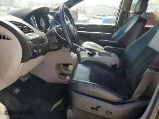 2019 Dodge Grand Caravan SXT with VIN 2C4RDGCG5KR562319, listed as a Copart auction lot 53356455 with 102,092 mi miles and Salvage Title. Bid and sale history available at carsss.com. Image 7.