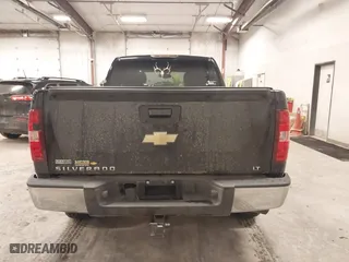 2010 Chevrolet Silverado 1500 LT with VIN 1GCSKSE30AZ132965, listed as a IAAI auction lot 41532816 with 224,632 mi miles. Bid and sale history available at carsss.com. Image 16.