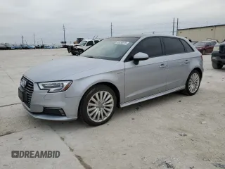 2017 Audi A3 e-tron Sportback Premium z VIN WAUUPBFF9HA098386, wystawiony jako Copart lot #46338015 z przebiegiem 69 401 mil mil oraz Czysty tytuł • Clean title. Historia ofert i sprzedaży dostępna na DreamBid. Obrazek 1.