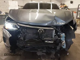 2022 Volkswagen Atlas SE with VIN 1V2LC2CA6NC202401, listed as a IAAI auction lot 41485676 with 31,101 mi miles and . Bid and sale history available at DreamBid. Image 6.