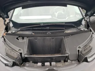 2015 BMW i3 z VIN WBY1Z2C56FV555929, wystawiony jako Copart lot #51780785 z przebiegiem 83 053 mil mil oraz Szkoda całkowita • Salvage title. Historia ofert i sprzedaży dostępna na DreamBid. Obrazek 11.