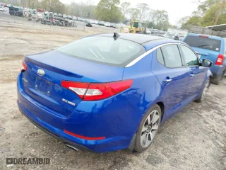 2013 Kia Optima SX w/Limited Pkg with VIN 5XXGR4A60DG122036, listed as a IAAI auction lot 41843320 with 75,807 mi miles. Bid and sale history available at carsss.com. Image 4.
