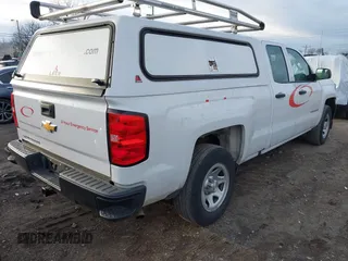 2018 Chevrolet Silverado 1500 Work Truck with VIN 1GCRCNEC2JZ305026, listed as a IAAI auction lot 41635172 with 133,735 mi miles. Bid and sale history available at carsss.com. Image 4.