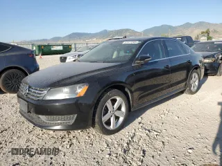 2012 Volkswagen Passat SE with VIN 1VWBN7A34CC033742, listed as a Copart auction lot 61417245 with 104,974 mi miles and Clean title. Bid and sale history available at DreamBid. Image 1.