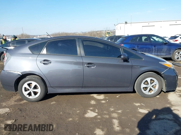 2014 Toyota Prius Four z VIN JTDKN3DU7E1796675, wystawiony jako IAAI lot #41446477 z przebiegiem Nie podano mil oraz . Historia ofert i sprzedaży dostępna na DreamBid. Obrazek 12.
