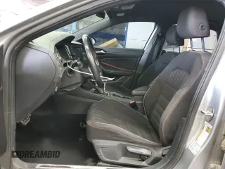 2019 Volkswagen Jetta GLI S z VIN 3VW6T7BU1KM244828, wystawiony jako Copart lot #56495205 z przebiegiem 112 512 mil mil oraz Szkody całkowita. Historia ofert i sprzedaży dostępna na DreamBid. Obrazek 7.