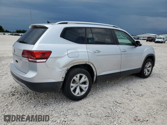 2018 Volkswagen Atlas Launch Edition with VIN 1V2BR2CA4JC500319, listed as a Copart auction lot 55771225 with 76,511 mi miles and Salvage title. Bid and sale history available at DreamBid. Image 3.