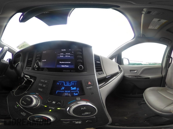 2019 Toyota Sienna XLE Auto Access Seat with VIN 5TDYZ3DC1KS979476, listed as a IAAI auction lot 41828688 with 86,389 mi miles. Bid and sale history available at carsss.com. Image 18.