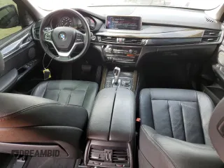 2017 BMW X5 xDrive35i z VIN 5UXKR0C38H0V75980, wystawiony jako Copart lot #58708075 z przebiegiem 83 738 mil mil oraz Czysty tytuł • Clean title. Historia ofert i sprzedaży dostępna na DreamBid. Obrazek 8.