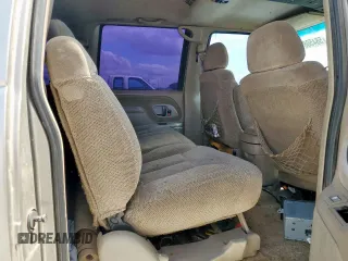 1999 Chevrolet Suburban z VIN 1GNFK16R9XJ573510, wystawiony jako Copart lot #58450815 z przebiegiem 287 235 mil mil oraz Szkoda całkowita • Salvage title. Historia ofert i sprzedaży dostępna na DreamBid. Obrazek 11.