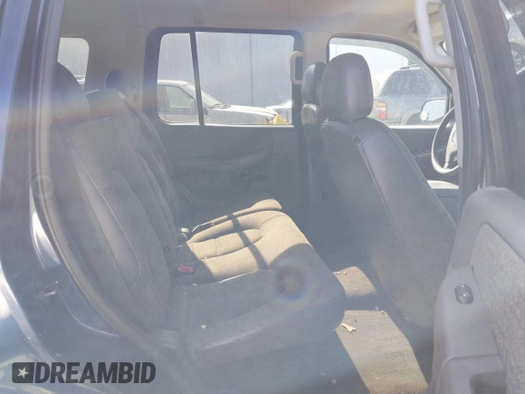 2005 Ford Explorer XLS z VIN 1FMZU62K35UB27124, wystawiony jako IAAI lot #41507988 z przebiegiem 285 192 mil mil oraz . Historia ofert i sprzedaży dostępna na DreamBid. Obrazek 8.