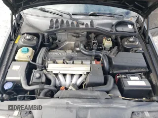 1996 Volvo 850 с VIN YV1LW5826T2240428, выставлен на аукционе Copart как лот 79304754 с пробегом 49 686 миль миль и Списание • Salvage title. История ставок и продаж доступна на DreamBid. Изображение 11.