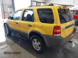 2001 Ford Escape XLT с VIN 1FMYU04131KF44245, выставлен на аукционе IAAI как лот 42273289 с пробегом 224 783 миль миль и . История ставок и продаж доступна на DreamBid. Изображение 3.