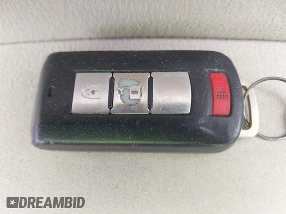 2011 Mitsubishi Outlander SE z VIN JA4JT3AW4BU007359, wystawiony jako IAAI lot #42048256 z przebiegiem 166 805 mil mil oraz . Historia ofert i sprzedaży dostępna na DreamBid. Obrazek 11.