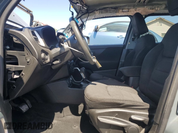 2018 Jeep Renegade Latitude z VIN ZACCJBBB7JPG88689, wystawiony jako Copart lot #54496055 z przebiegiem 46 702 mil mil oraz Szkoda całkowita • Salvage title. Historia ofert i sprzedaży dostępna na DreamBid. Obrazek 7.