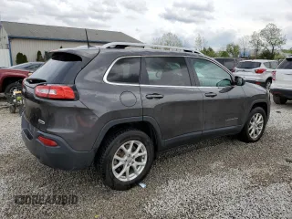 2017 Jeep Cherokee Latitude с VIN 1C4PJMCB9HW615722, выставлен на аукционе Copart как лот 53698105 с пробегом 95 958 миль миль и Списание • Salvage title. История ставок и продаж доступна на DreamBid. Изображение 3.