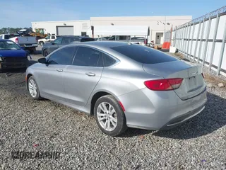 2015 Chrysler 200 Limited z VIN 1C3CCCAB5FN670987, wystawiony jako IAAI lot #41572911 z przebiegiem 194 454 mil mil oraz . Historia ofert i sprzedaży dostępna na DreamBid. Obrazek 3.