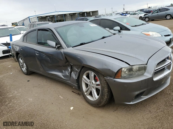 2011 Dodge Charger RT Max with VIN 2B3CM5CT1BH598281, listed as a Copart auction lot 72029554 with 117,454 mi miles and Salvage Title. Bid and sale history available at carsss.com. Image 4.