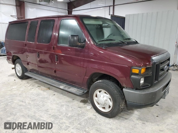 2008 Ford Econoline Passenger XL z VIN 1FMNE11WX8DB28410, wystawiony jako Copart lot #49126075 z przebiegiem 94 760 mil mil oraz Czysty tytuł • Clean title. Historia ofert i sprzedaży dostępna na DreamBid. Obrazek 4.