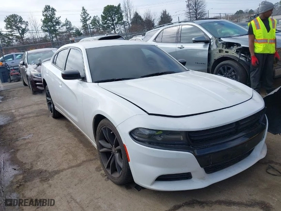 2018 Dodge Charger SXT with VIN 2C3CDXBG1JH335595, listed as a IAAI auction lot 41526195 with NaN miles. Bid and sale history available at carsss.com. Image 13.