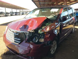 2008 Chrysler Town & Country Touring with VIN 2A8HR54P48R786571, listed as a IAAI auction lot 41871738 with 142,235 mi miles. Bid and sale history available at carsss.com. Image 18.