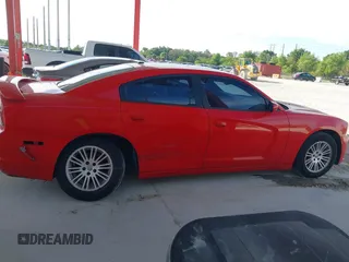 2014 Dodge Charger SXT z VIN 2C3CDXHG7EH363141, wystawiony jako IAAI lot #41381041 z przebiegiem 189 007 mil mil oraz . Historia ofert i sprzedaży dostępna na DreamBid. Obrazek 13.