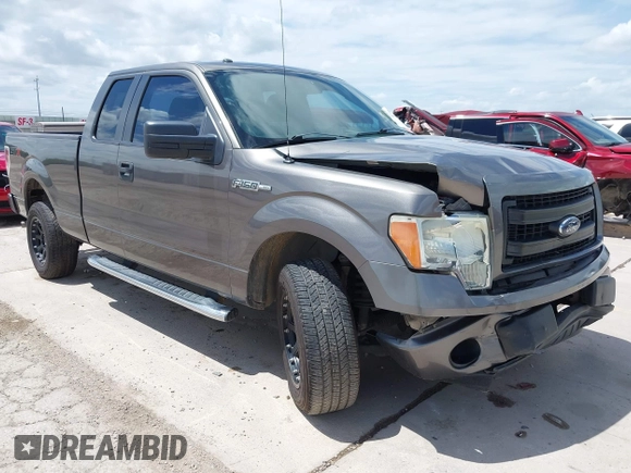 2014 Ford F-150 XL z VIN 1FTEX1CM0EFC15307, wystawiony jako IAAI lot #42620479 z przebiegiem 143 843 mil mil oraz . Historia ofert i sprzedaży dostępna na DreamBid. Obrazek 1.