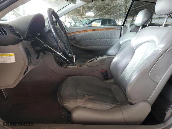 2009 Mercedes-Benz CLK-Class 3.5L with VIN WDBTK56F79T108318, listed as a Copart auction lot 48258235 with 135,190 mi miles and Salvage Title. Bid and sale history available at carsss.com. Image 7.