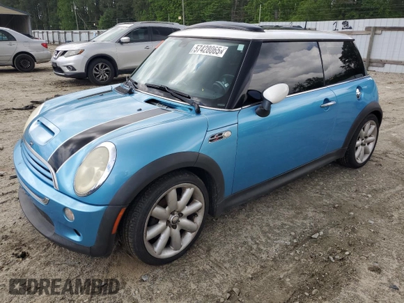 2003 MINI Hardtop S with VIN WMWRE33483TD64131, listed as a Copart auction lot 57428065 with 138,384 mi miles and Clean Title. Bid and sale history available at DreamBid. Image 1.