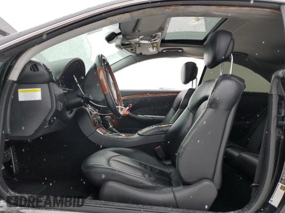 2008 Mercedes-Benz CLK 350 z VIN WDBTJ56H68F241279, wystawiony jako Copart lot #88114995 z przebiegiem 151 961 mil mil oraz Szkoda całkowita • Salvage title. Historia ofert i sprzedaży dostępna na DreamBid. Obrazek 7.