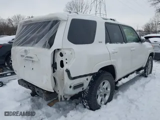 2019 Toyota 4Runner SR5 with VIN JTEBU5JRXK5680109, listed as a IAAI auction lot 41235305 with 91,470 mi miles. Bid and sale history available at carsss.com. Image 4.