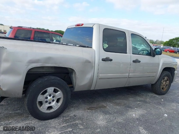 2008 Chevrolet Silverado 1500 LTZ with VIN 3GCEC13J28G138640, listed as a IAAI auction lot 42094031 with 246,804 mi miles. Bid and sale history available at carsss.com. Image 17.