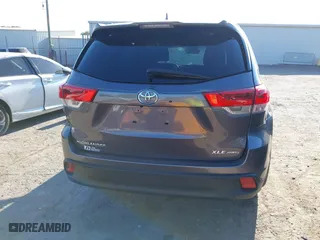 2019 Toyota Highlander SE with VIN 5TDJZRFH7KS950268, listed as a IAAI auction lot 40516162 with 37,868 mi miles. Bid and sale history available at carsss.com. Image 16.