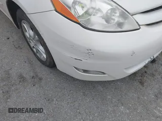 2006 Toyota Sienna XLE with VIN 5TDZA22C76S522489, listed as a IAAI auction lot 42089088 with 226,428 mi miles. Bid and sale history available at carsss.com. Image 12.