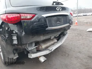 2016 Infiniti QX70 z VIN JN8CS1MWXGM752436, wystawiony jako IAAI lot #41681170 z przebiegiem 130 208 mil mil oraz . Historia ofert i sprzedaży dostępna na DreamBid. Obrazek 6.