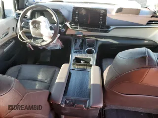 2022 Toyota Sienna Platinum z VIN 5TDESKFCXNS046761, wystawiony jako Copart lot #87531035 z przebiegiem 42 992 mil mil oraz Szkoda całkowita • Salvage title. Historia ofert i sprzedaży dostępna na DreamBid. Obrazek 8.