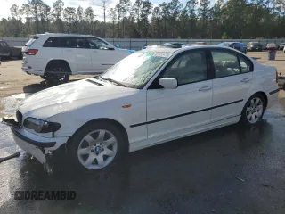 2003 BMW 3 Series 325i with VIN WBAEV334X3KL82454, listed as a Copart auction lot 82463474 with 180,919 mi miles and Salvage Title. Bid and sale history available at carsss.com. Image 1.
