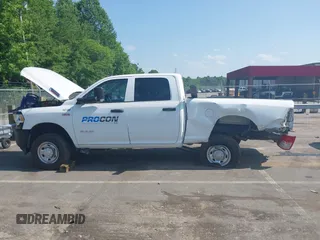 2019 Ram 2500 Tradesman with VIN 3C6UR5CJ6KG556859, listed as a IAAI auction lot 42406339 with 110,789 mi miles and . Bid and sale history available at DreamBid. Image 14.