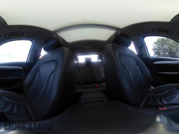 2015 Audi Q3 Premium Plus z VIN WA1EFCFS8FR001278, wystawiony jako IAAI lot #42475043 z przebiegiem 125 417 mil mil oraz . Historia ofert i sprzedaży dostępna na DreamBid. Obrazek 24.