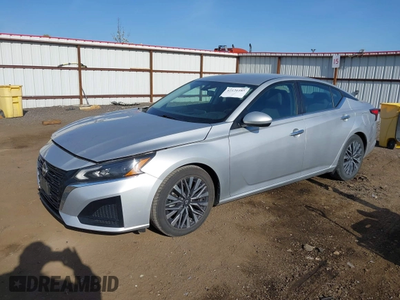 2023 Nissan Altima 2.5 SV with VIN 1N4BL4DV0PN317115, listed as a IAAI auction lot 42126485 with 52,481 mi miles. Bid and sale history available at carsss.com. Image 2.