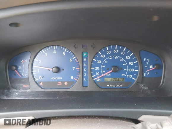 2002 Toyota Sienna LE with VIN 4T3ZF13C12U437425, listed as a IAAI auction lot 41157987 with 200,309 mi miles. Bid and sale history available at carsss.com. Image 7.