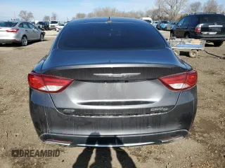 2015 Chrysler 200 C z VIN 1C3CCCEG7FN557063, wystawiony jako Copart lot #50278025 z przebiegiem 146 749 mil mil oraz Szkody całkowita. Historia ofert i sprzedaży dostępna na DreamBid. Obrazek 6.